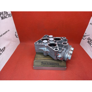 Крышка насоса мойки высокого давления Carver CW-2201E, CW-2501EI в сборе с клапанами Крышка насоса мойки высокого давления Carver CW-2201E, CW-2501EI в сборе с клапанами