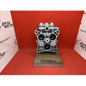 Крышка насоса мойки высокого давления Carver CW-2201E, CW-2501EI в сборе с клапанами